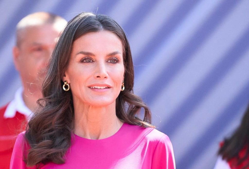 Kraljica Leticija: Elegancija i sofisticiranost u svakom izgledu