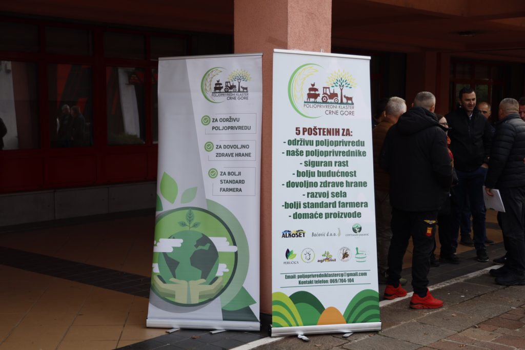 Poljoprivrednici protestovali ispred Ministarstva: Traže najmanje pet odsto budžeta za poljoprivredu