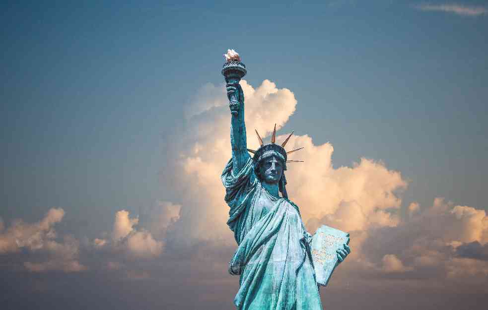 SAD uvode nove kriterijume za vize: Dijabetes, gojaznost i hronične bolesti mogu otežati ulazak