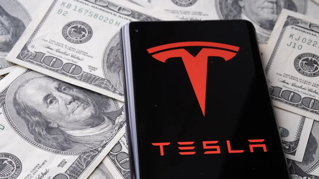 Akcionari Tesle odobrili rekordni paket od bilion dolara za Ilona Maska