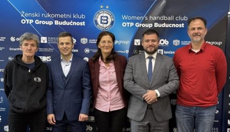 Podgorica i ŽRK Budućnost odali priznanje legendama crnogorskog rukometa