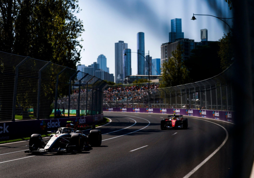 Mercedes dominira na startu sezone Formule 1 u Australiji