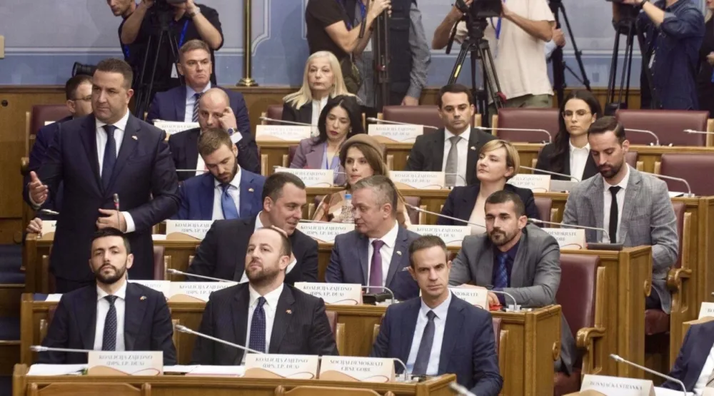 DPS ostaje posvećen evropskom putu, ali napušta rukovodeće funkcije u parlamentu