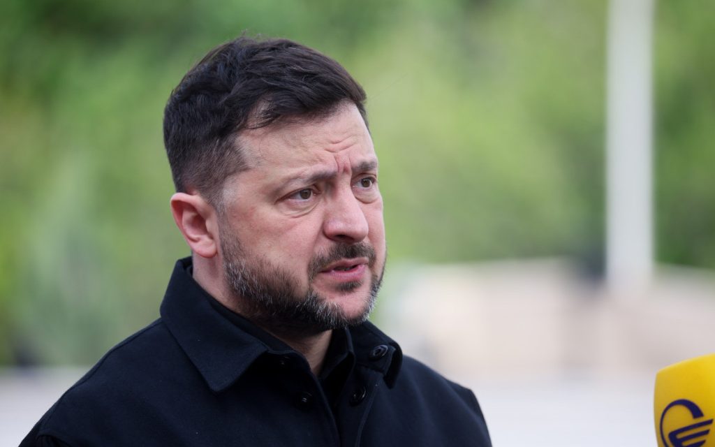 Volodimir Zelenski potvrdio veliki napad na najveći ruski naftni terminal na Baltiku: Eksplozije potresle Sankt Peterburg, gori strateški energetski kompleks.