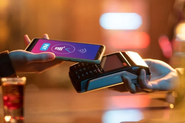 Digitalna revolucija u Crnoj Gori: Internet i mobilna plaćanja bilježe rekordan rast prema podacima Centralne banke