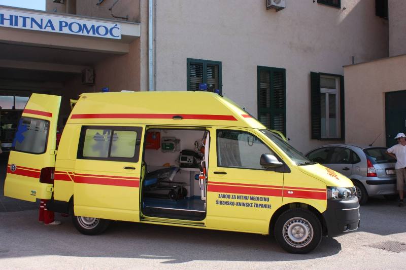 Tragedija u školi: Dječak se ugušio hranom tokom obroka, pokušaji spasavanja nijesu uspjeli