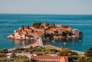 POVRATAK IKONE CRNOGORSKOG TURIZMA: Sveti Stefan ponovo otvara vrata elitnim gostima