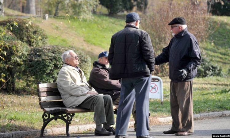 Otvoreno pismo penzionera ministru Gutiću: Ako ima para za Rikija Martina mora biti i za veće penzije