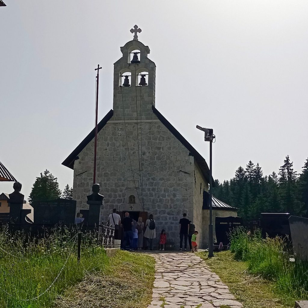 Opljačkana Crkva Svetog Preobraženja na Žabljaku: Ukraden novac od priloga, policija traga za osumnjičenim