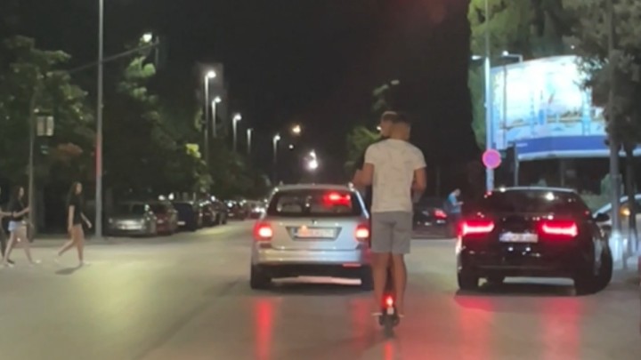 Električni trotineti na ulicama Crne Gore: Raste broj nezgoda, a djeca i dalje bez dovoljne zakonske zaštite