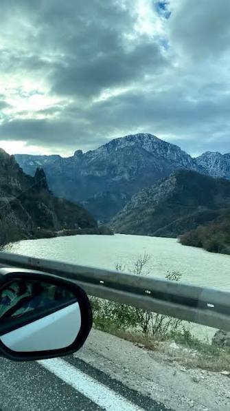 Uprava policije pokreće kampanju „Bezbjedna vožnja – siguran odmor“: Turistima će na granicama dijeliti 440.000 flajera