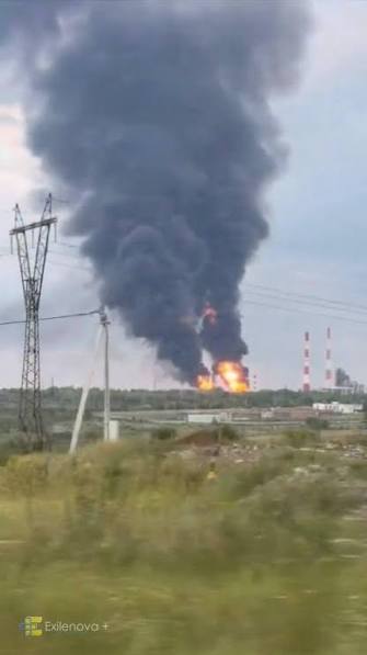 Požar u ruskoj rafineriji nakon napada dronovima: pogođen objekat naftne industrije u Uljanovskoj oblasti