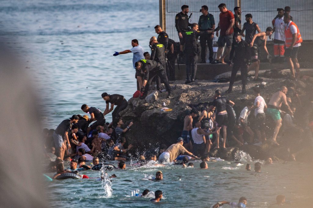Tragedija u Seuti: Najmanje 86 migranata poginulo, hiljade se vratile u Maroko