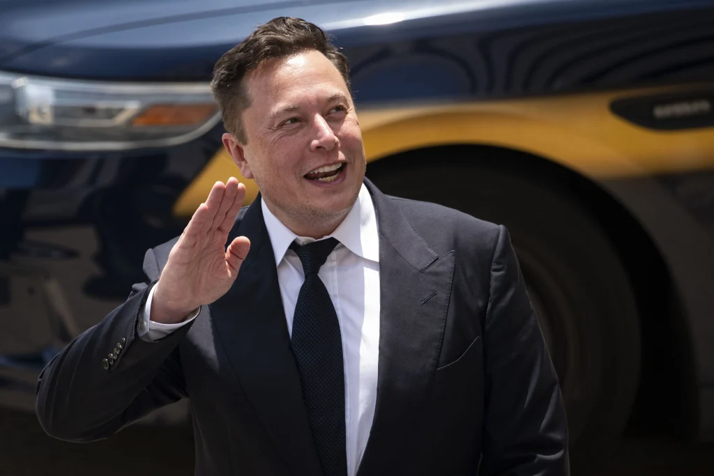 Bogatstvo Ilona Maska palo nakon pada vrijednosti SpaceX-a, ali ostaje najbogatiji čovjek svijeta