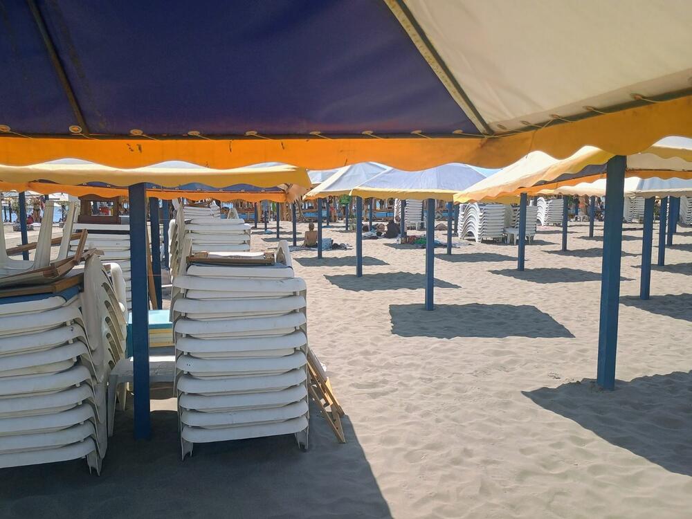 Velika akcija na Velikoj plaži: Zatvorena tri kupališta, inspektori provjeravaju poslovanje zakupaca