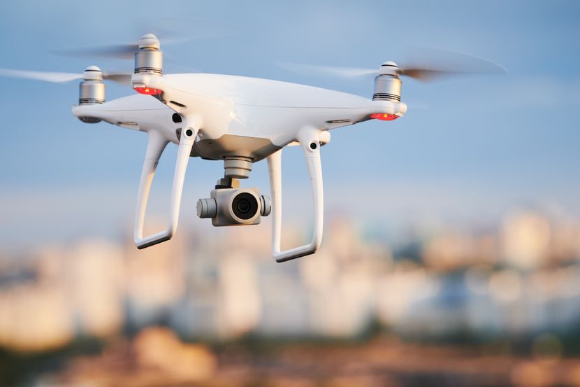 Dron sa mogućom eksplozivnom napravom izazvao uzbunu na aerodromu u Njemačkoj: Istražuje se veza sa incidentom aviona DHL-a