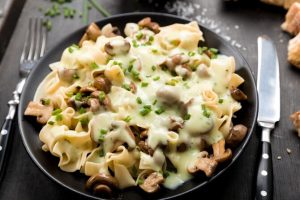 Recept: Taljatele sa piletinom i pečurkama