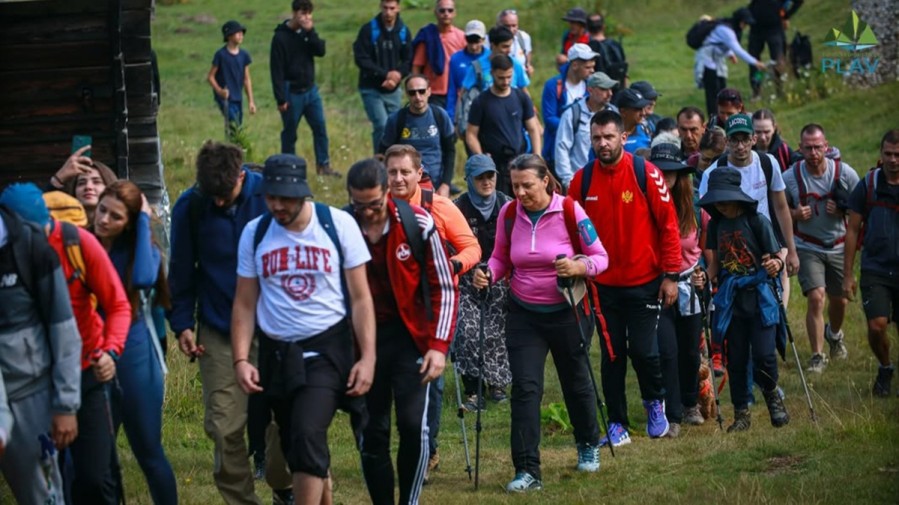 Pohod do Hridskog jezera okupio više od 100 planinara: Ekolozi traže da se objavi pravni osnov