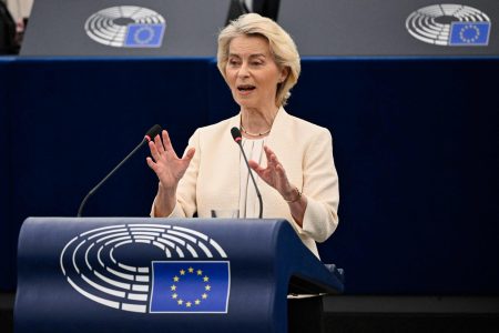 Fon der Lajen mijenja kurs EU: Evropa jača odbranu, reguliše AI i otvara vrata Kanadi