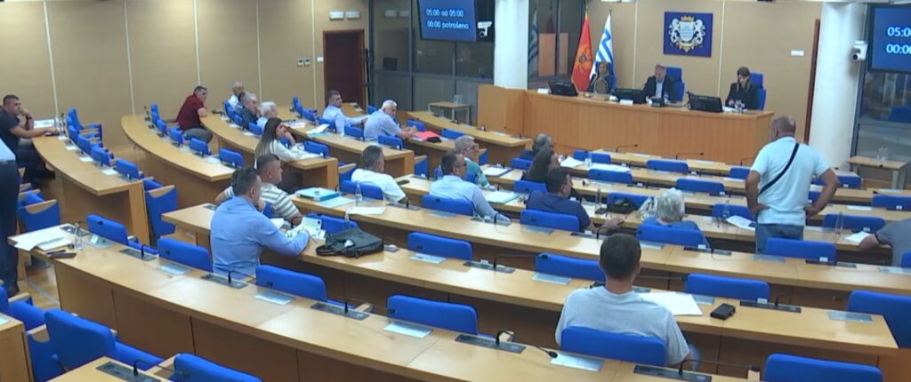 Konsultacije sa građanima u Skupštini Glavnog grada pod nadzorom: Spor oko procedura se nastavlja