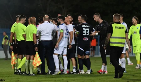 U Petrovcu bilo svega osim golova: Incidenti, prekid i dva crvena kartona
