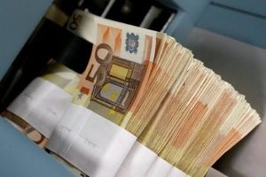 EURO MODEL: Od januara minimalne zarade od 1.000 do 1.400 eura, penzije rastu četiri puta godišnje