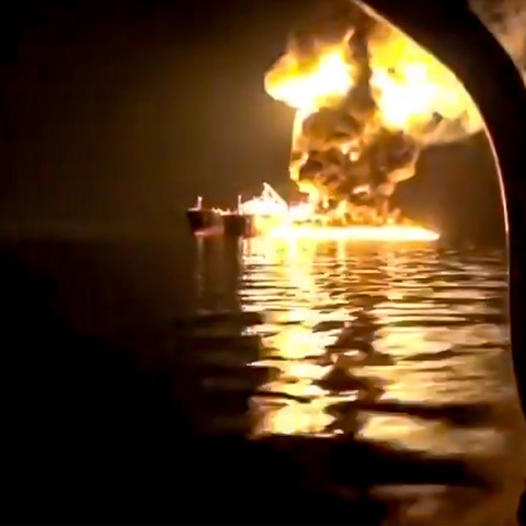 SAD uništio 5 iranskih tankera, Iran raketirao američku bazu u Jordanu