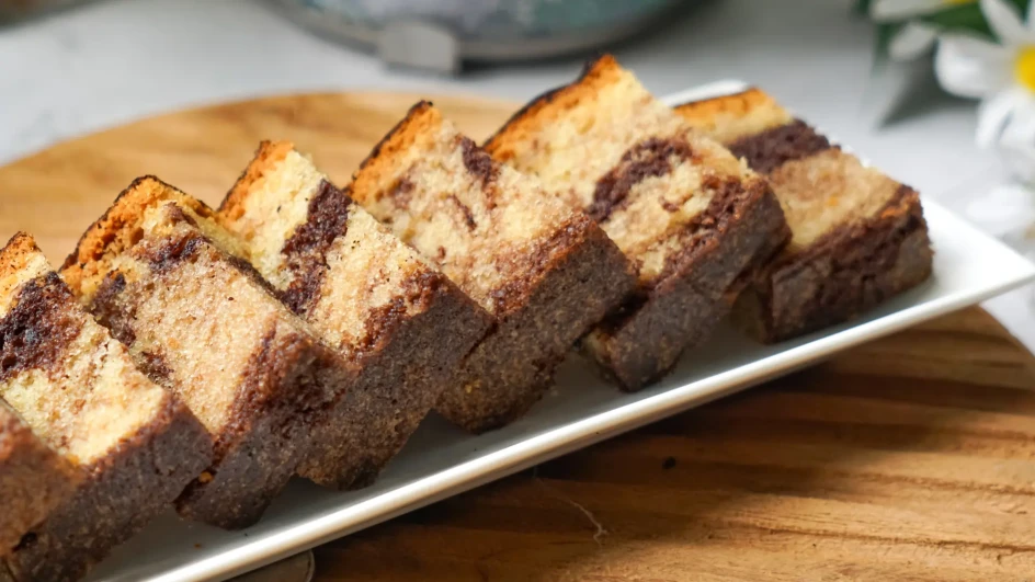 Mramorni starinski kolač – mekan, mirisan i jednostavan recept