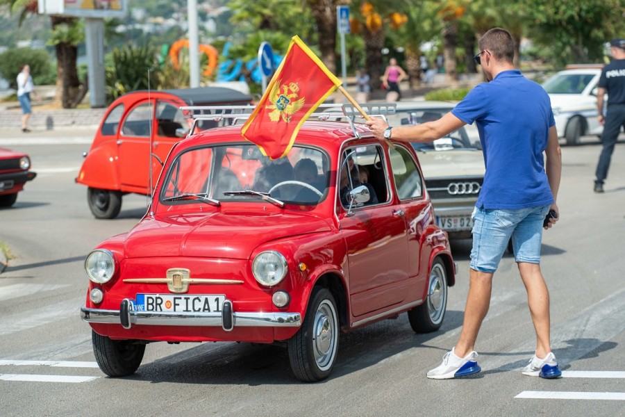 Oldtajmeri u Baru okupili ljubitelje automobilske istorije iz regiona