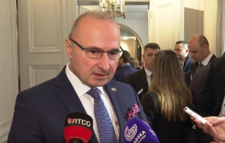 Grlić Radman proširio spor oko „Jadrana“: Hrvatska tvrdi da potražuje vojnu imovinu vrijednu više od 2,7 milijardi dolara
