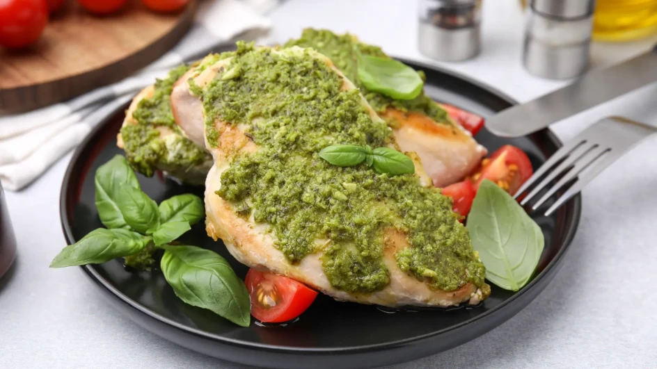 Piletina u pesto sosu – brz ručak pun ukusa