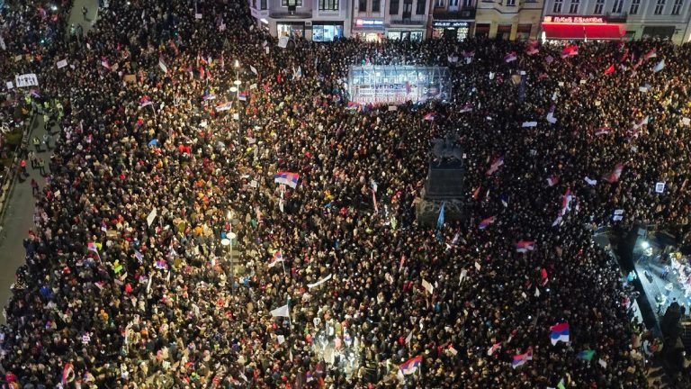 Srbija pred novim političkim poglavljem: Kosovo, EU, Rusija i borba protiv korupcije među ključnim izazovima studentske vlasti